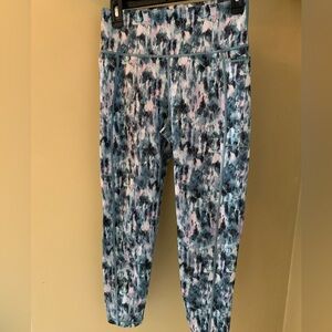 EUC - SWEATY BETTY - Med Green Super Sculpt 7/8 leggings unique butterfly print